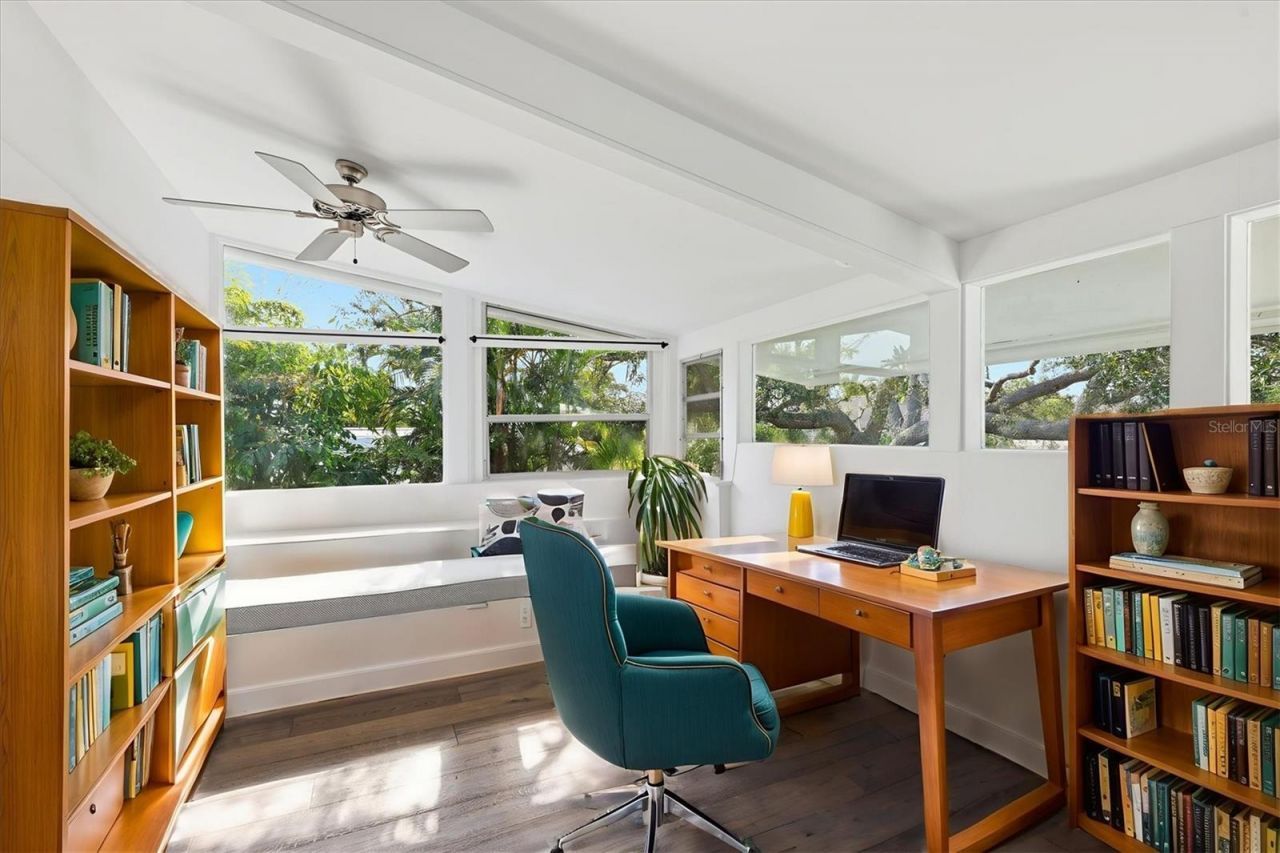 425 Partridge Circle, Sarasota, FL 34236 Photo