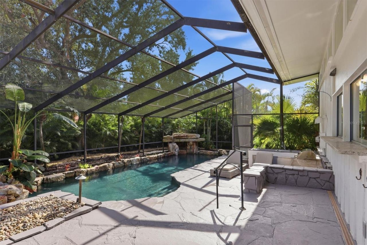 425 Partridge Circle, Sarasota, FL 34236 Photo
