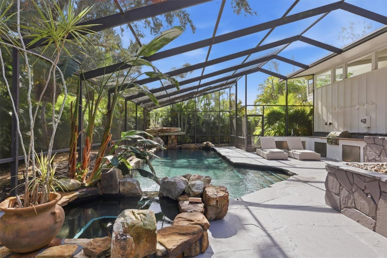 425 Partridge Circle, Sarasota, FL 34236 Photo