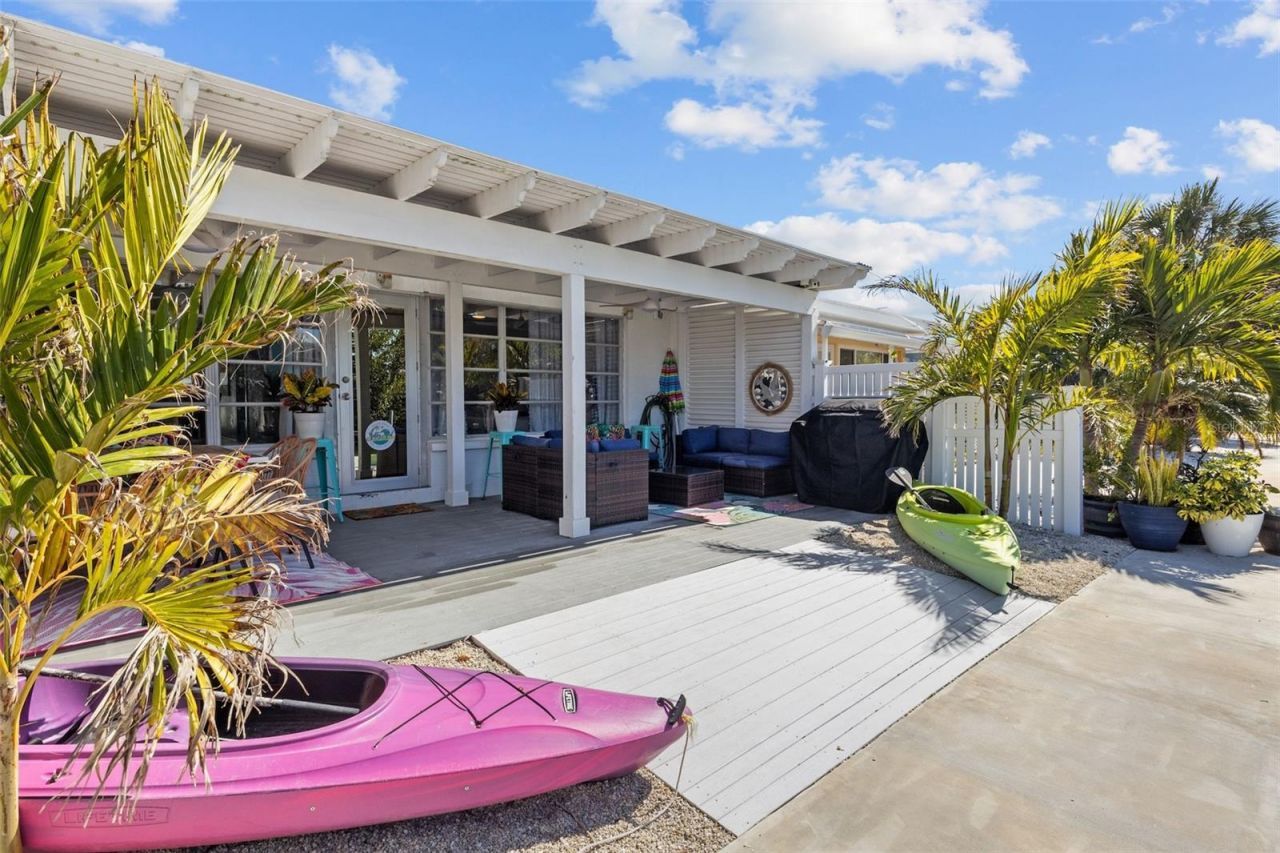 26 Seaside Court, Holmes Beach, FL 34217 Photo