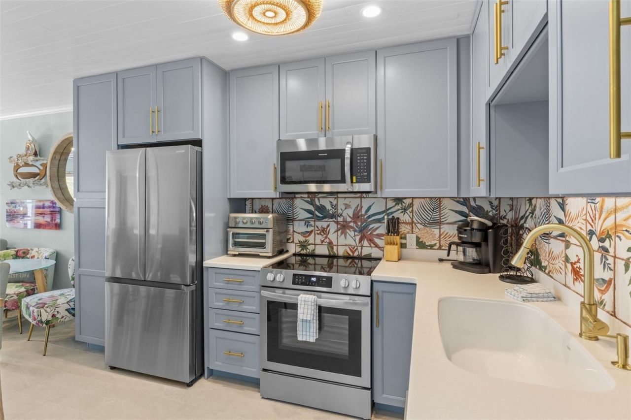 26 Seaside Court, Holmes Beach, FL 34217 Photo