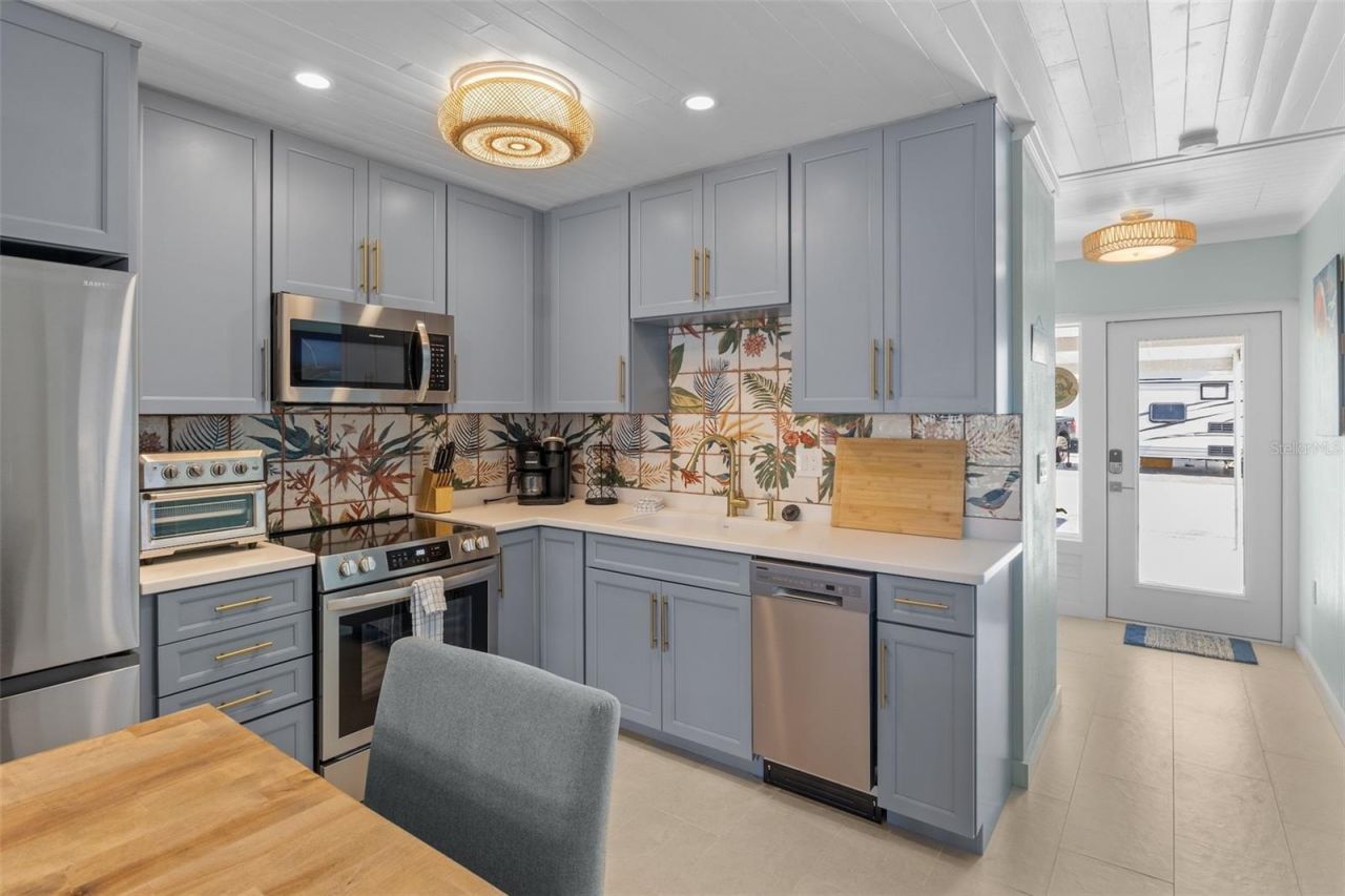 26 Seaside Court, Holmes Beach, FL 34217 Photo