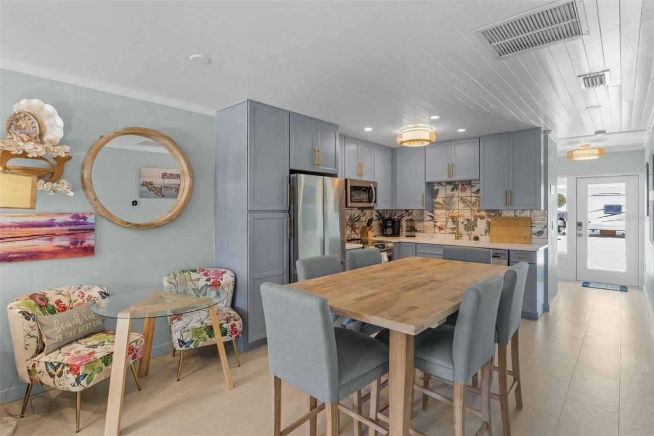 26 Seaside Court, Holmes Beach, FL 34217 Photo