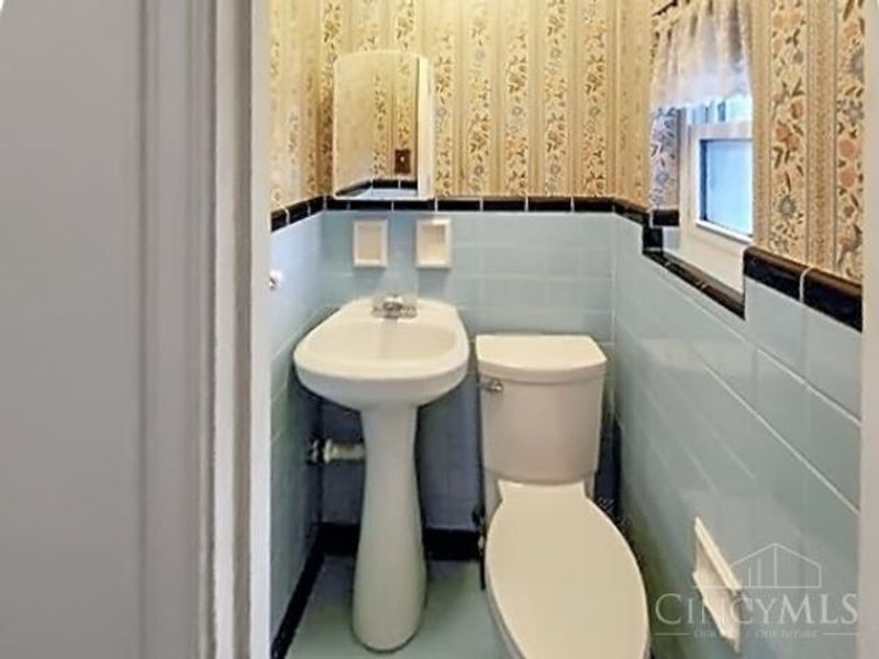 1535 Kenova Avenue, Cincinnati, OH 45237 Photo 7