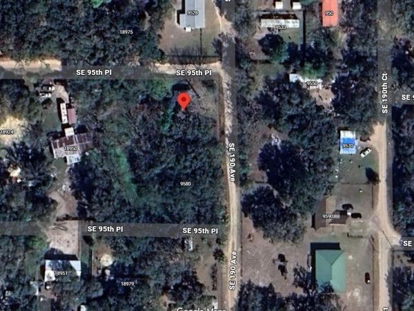 18990 SE 95th PL, Ocklawaha, FL 32179