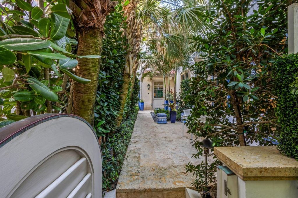 456 S Ocean Boulevard, Palm Beach, FL 33480 Photo