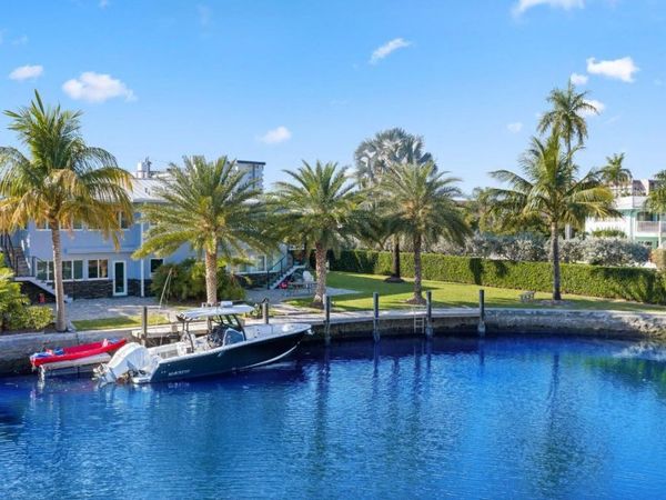 830 SE 22nd Avenue, Pompano Beach, FL 33062