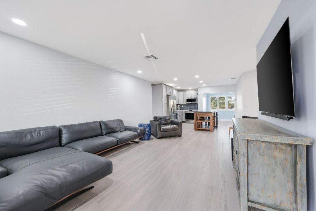 830 SE 22nd Avenue, Pompano Beach, FL 33062 Photo