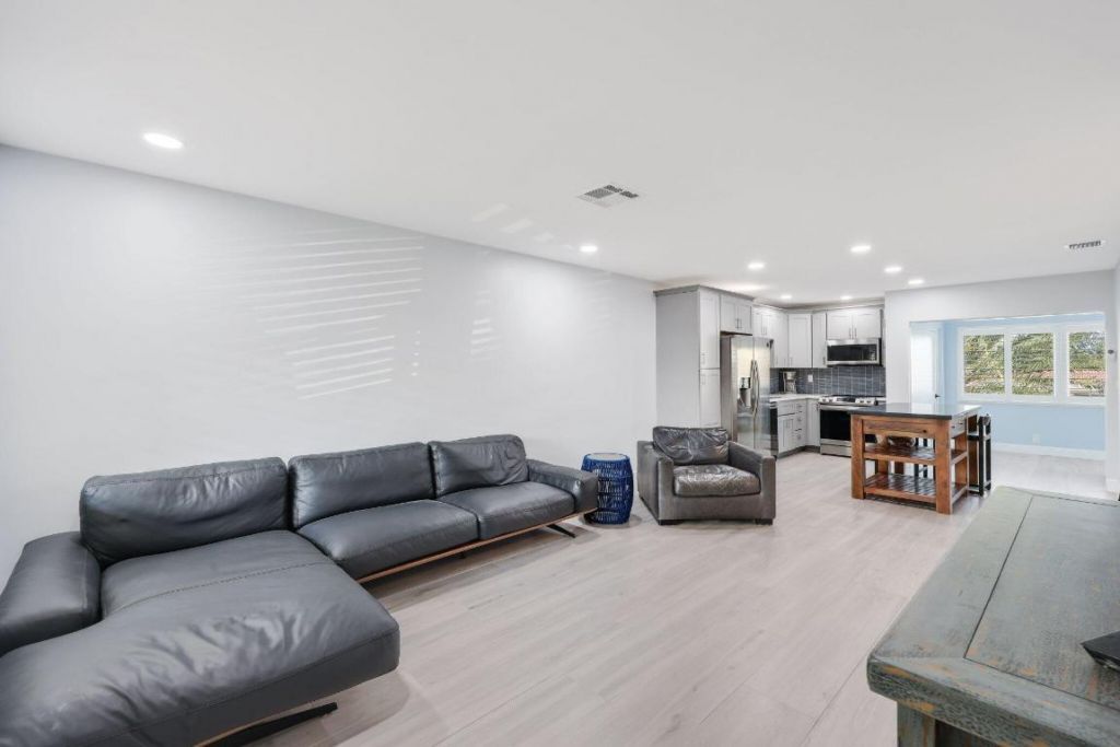 830 SE 22nd Avenue, Pompano Beach, FL 33062 Photo