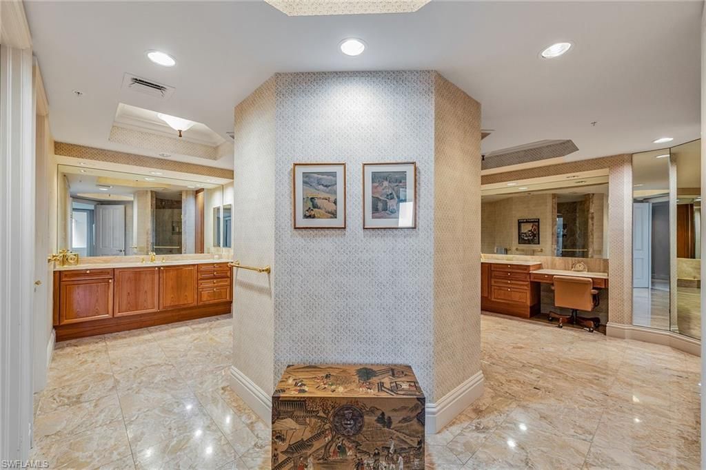 8477 Bay Colony Dr, Unit 902, Naples, FL 34108 Photo