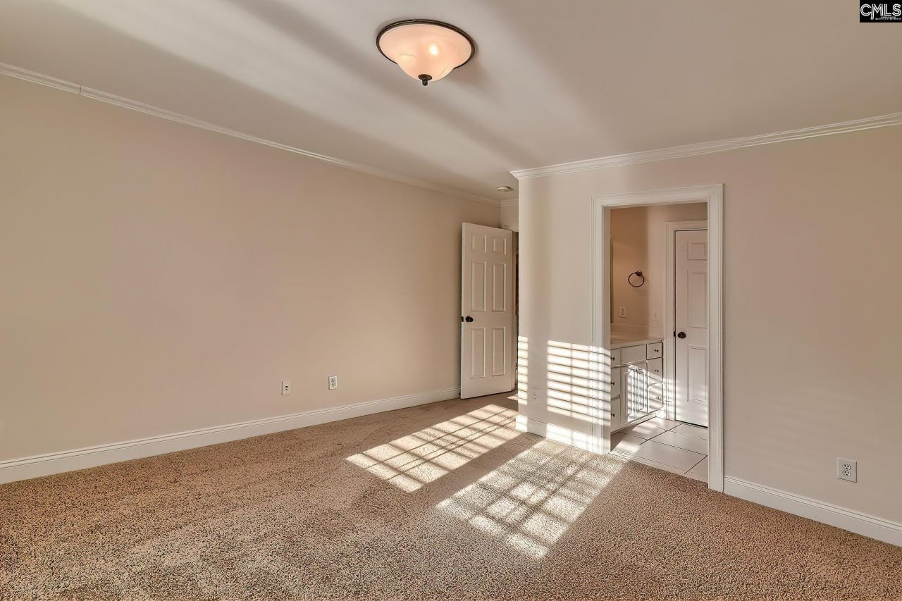 83 Redbay Road  Photo 32