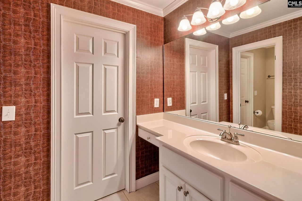 83 Redbay Road  Photo 43