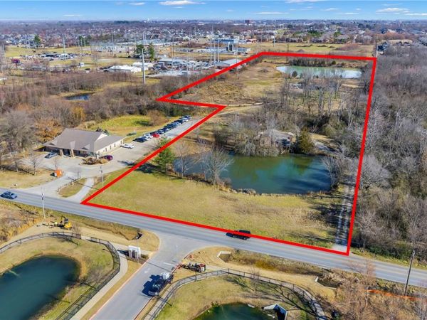 1621 & 1623 Greenhouse Road, Bentonville, AR 72713