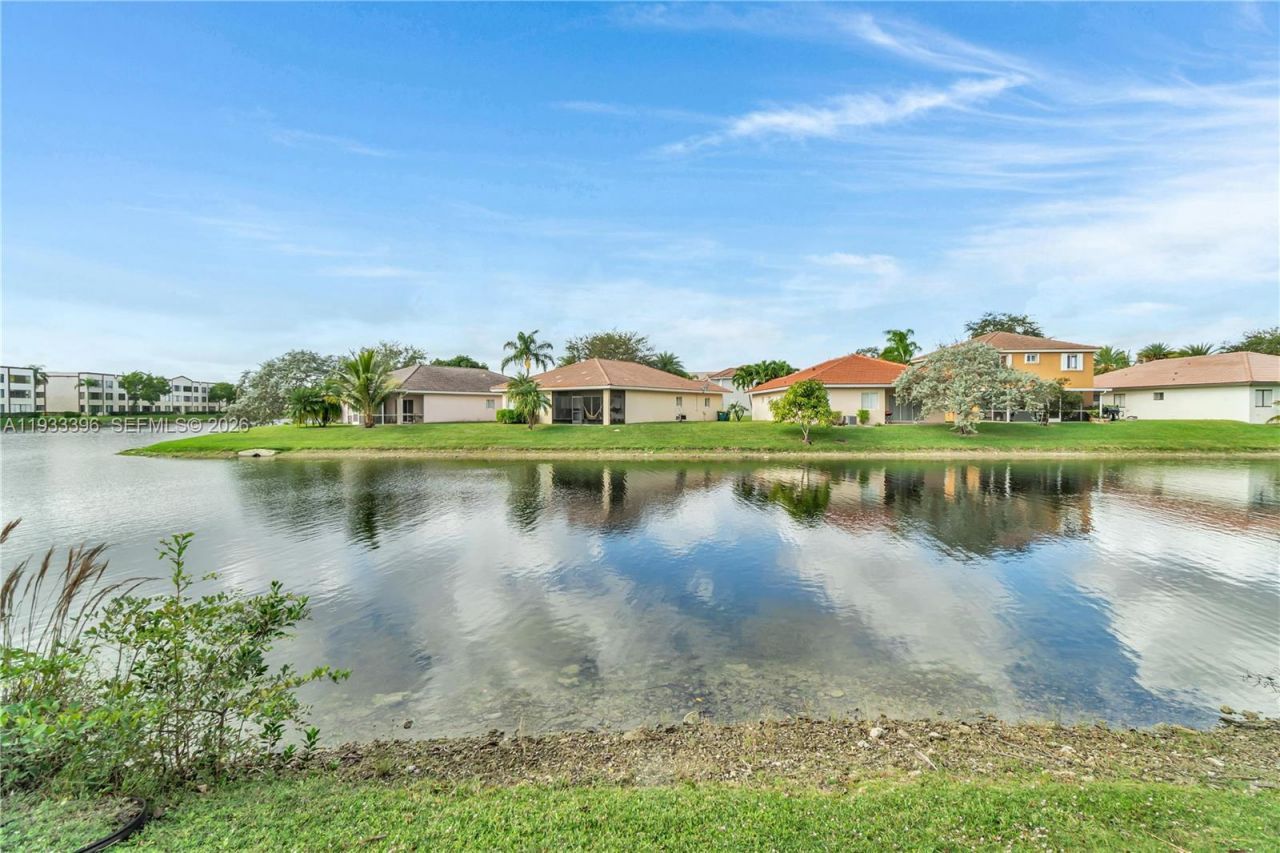 7545 NW 99th Ave, Tamarac, FL 33321 Photo