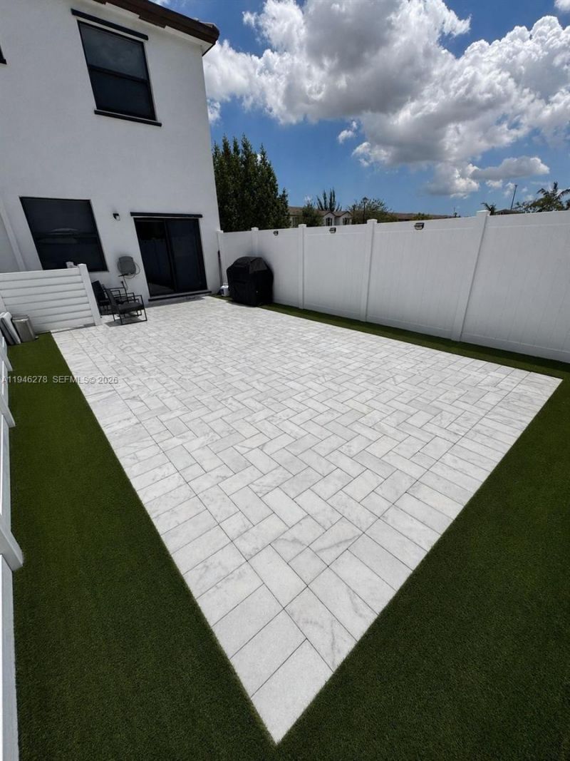 10908 W 32nd Ln, Hialeah, FL 33018 Photo