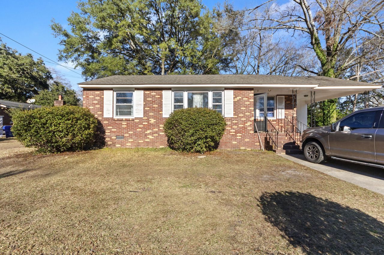 2736 Star Drive Photo 4