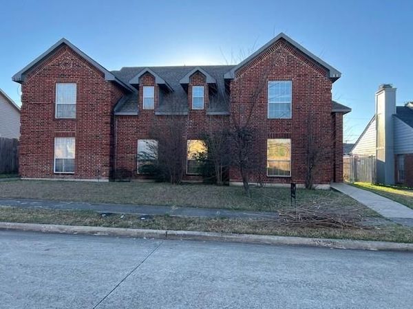 922 Binbrook Drive, Mesquite, TX 75149