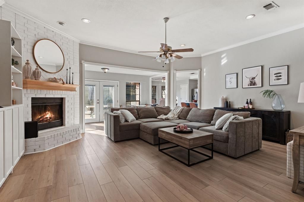 1008 Oak Valley Road, Burleson, TX 76028 Main Photo