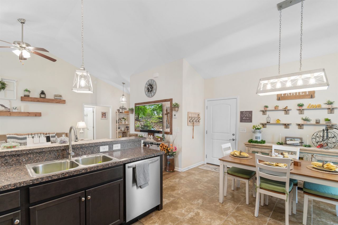 362 Shallow Cove Dr. Photo 11