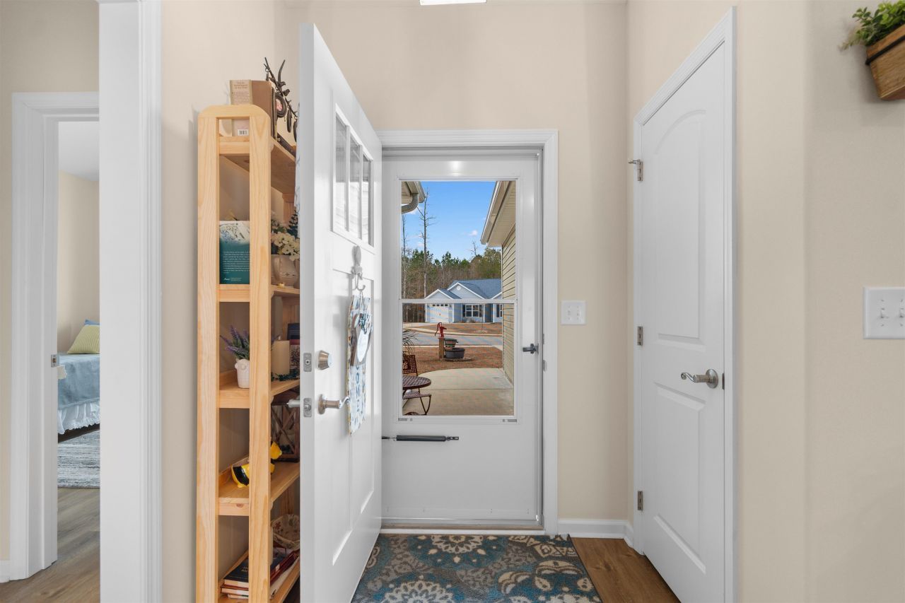 362 Shallow Cove Dr. Photo 6