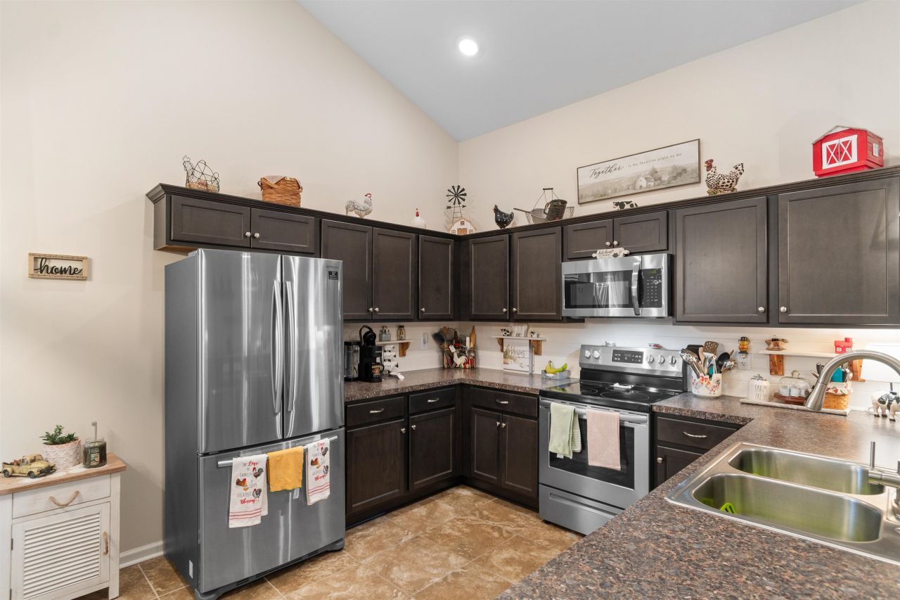 362 Shallow Cove Dr. Photo 7