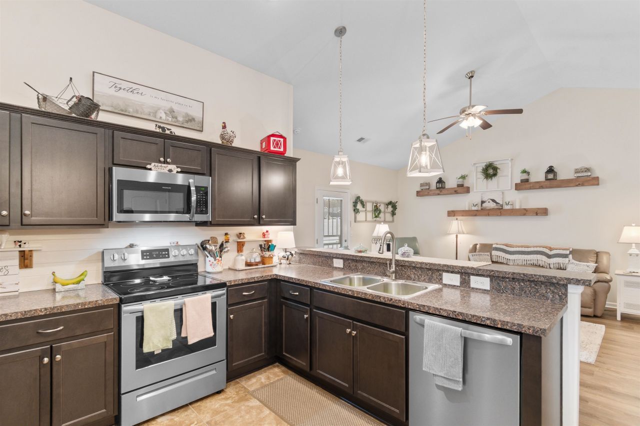 362 Shallow Cove Dr. Photo 9