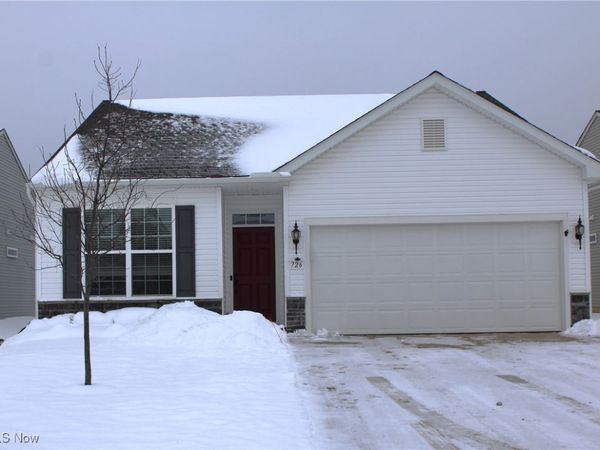 726 Cedar Crest Drive, Elyria, OH 44035