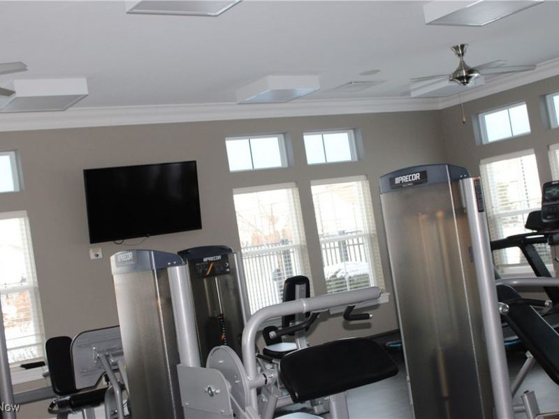 726 Cedar Crest Drive, Elyria, OH 44035 Photo 32