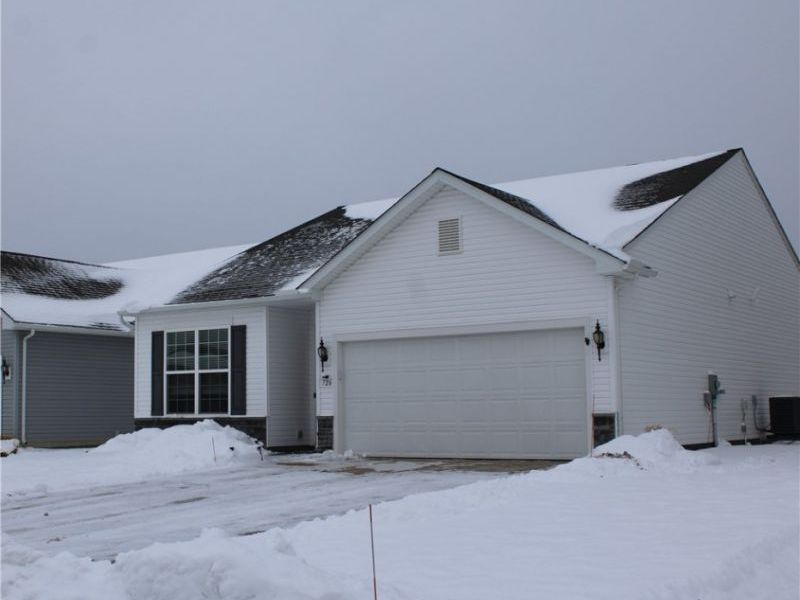 726 Cedar Crest Drive, Elyria, OH 44035 Photo 4