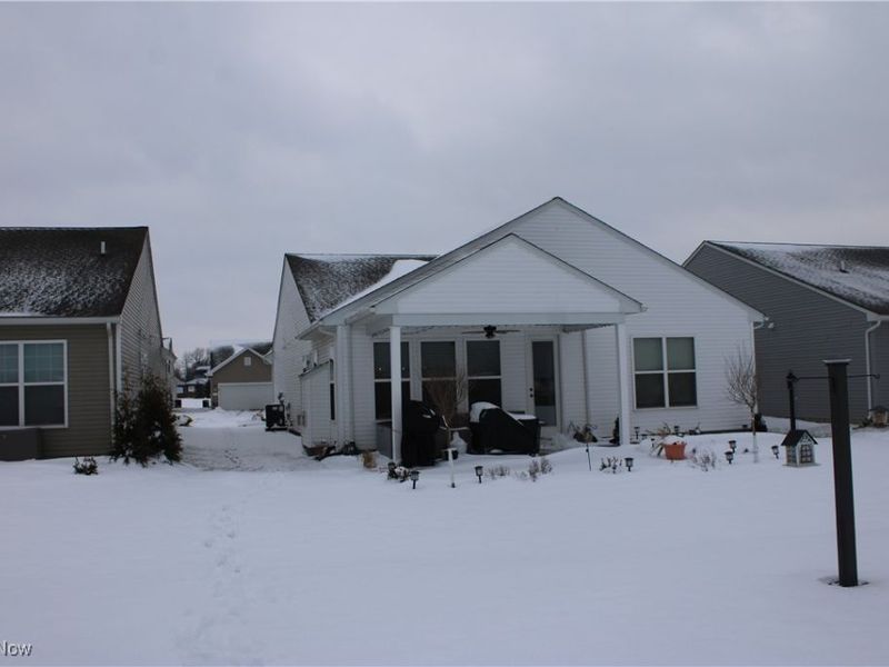 726 Cedar Crest Drive, Elyria, OH 44035 Photo 6