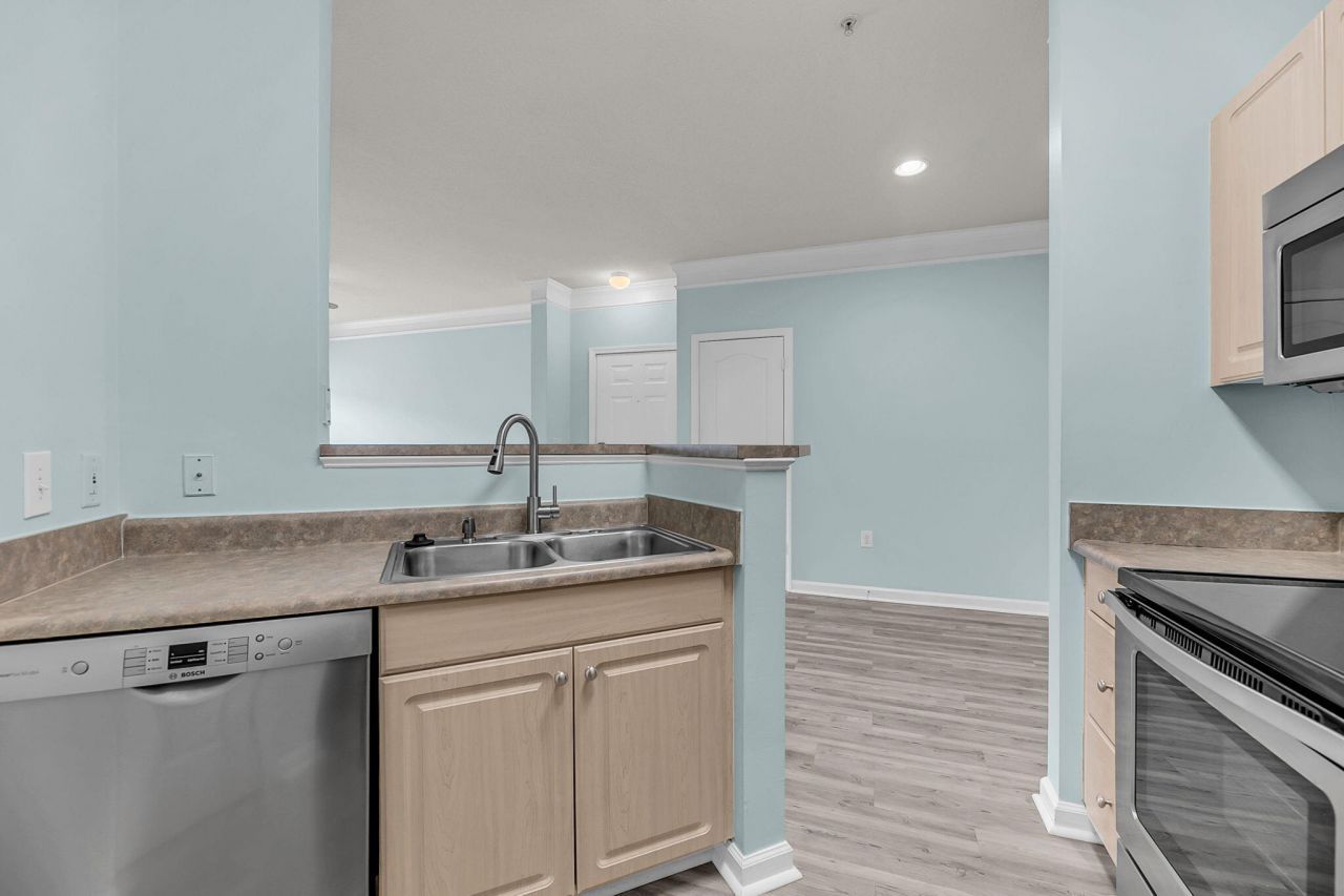 1300 Park West Boulevard Photo 9