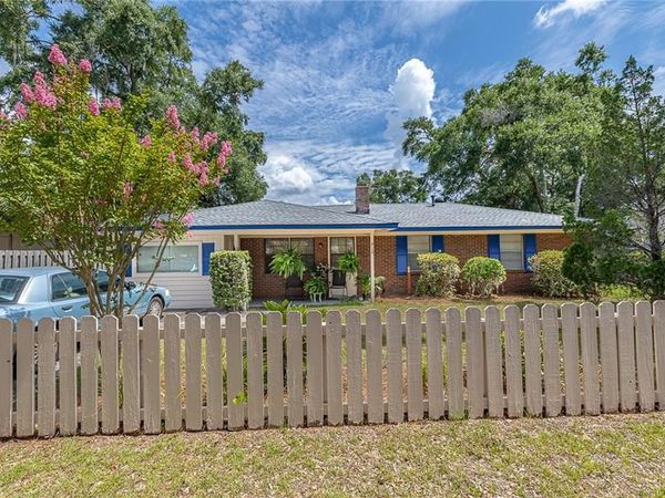 919 Mallery Street, St Simons Island, GA 31522