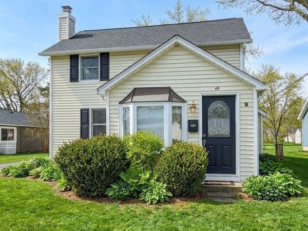 49 Hovey Street, Oxford Vlg, MI 48371