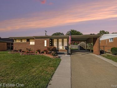 9720 Seavitt Drive, Allen Park, MI 48101