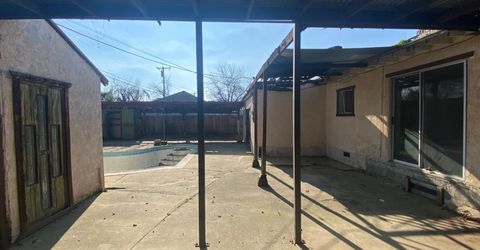 5769 Ortega St, Sacramento, CA 95824 Photo