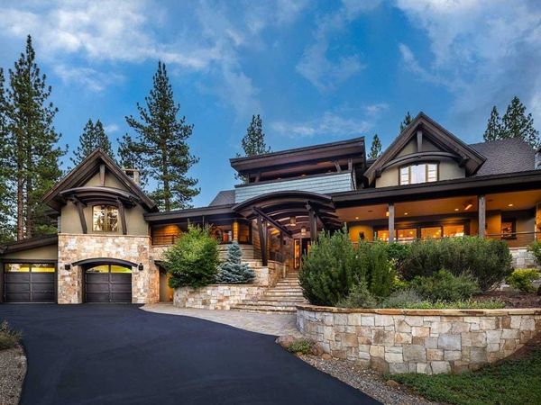 9619 Dunsmuir Way, Truckee, CA 96161