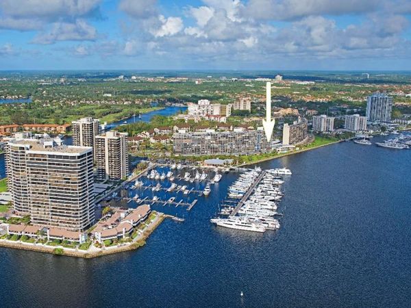 126 Lakeshore Drive, Unit 526, North Palm Beach, FL 33408