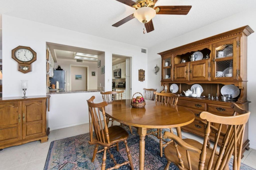 126 Lakeshore Drive, Unit 526, North Palm Beach, FL 33408 Photo