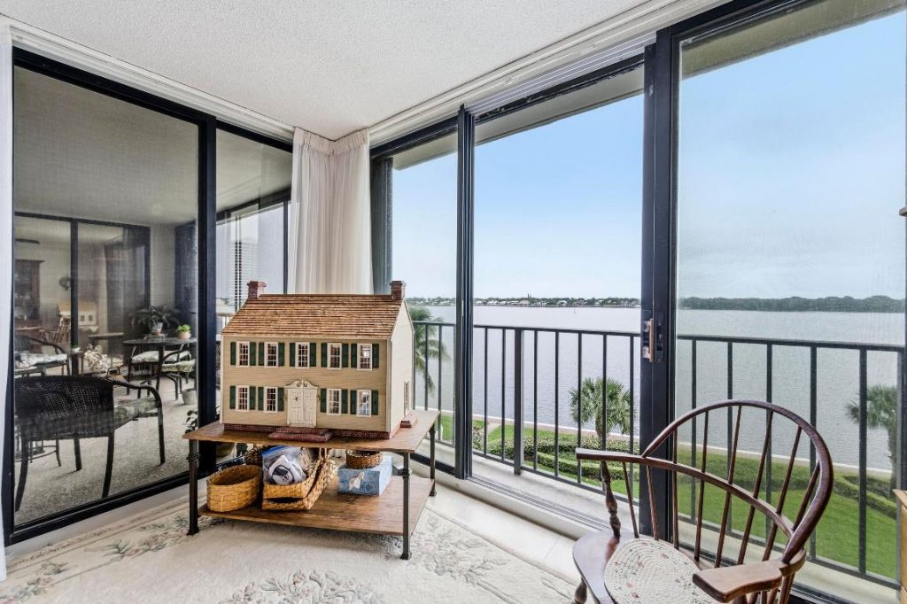 126 Lakeshore Drive, Unit 526, North Palm Beach, FL 33408 Photo