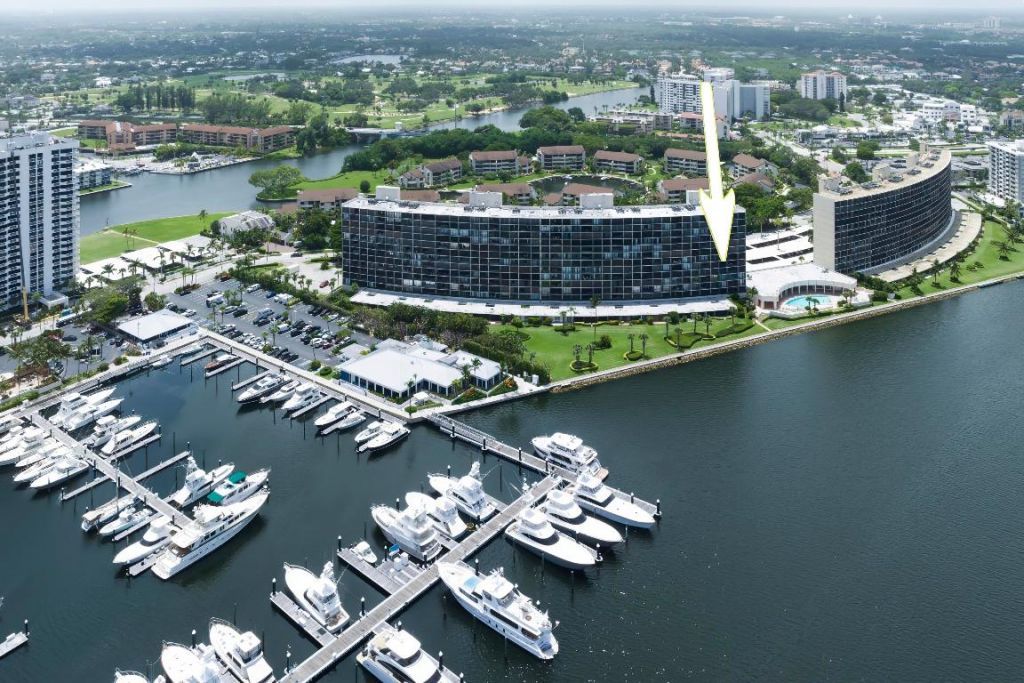 126 Lakeshore Drive, Unit 526, North Palm Beach, FL 33408 Photo