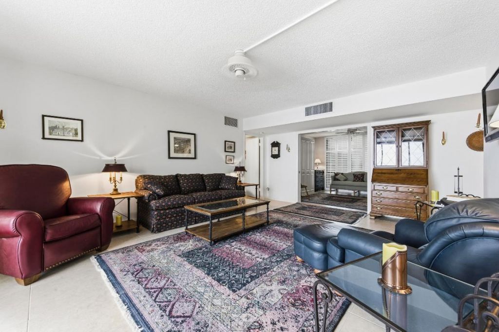 126 Lakeshore Drive, Unit 526, North Palm Beach, FL 33408 Photo