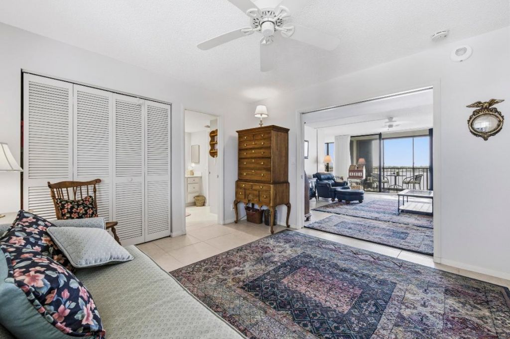 126 Lakeshore Drive, Unit 526, North Palm Beach, FL 33408 Photo