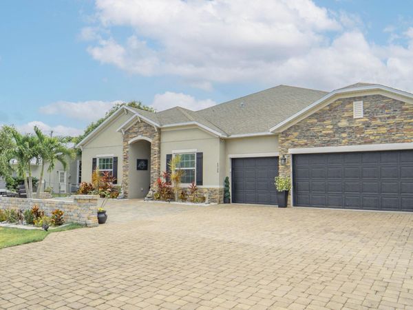 6920 NW Jorgensen Road, Port St. Lucie, FL 34983