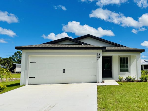 8556 105th Avenue, Vero Beach, FL 32967