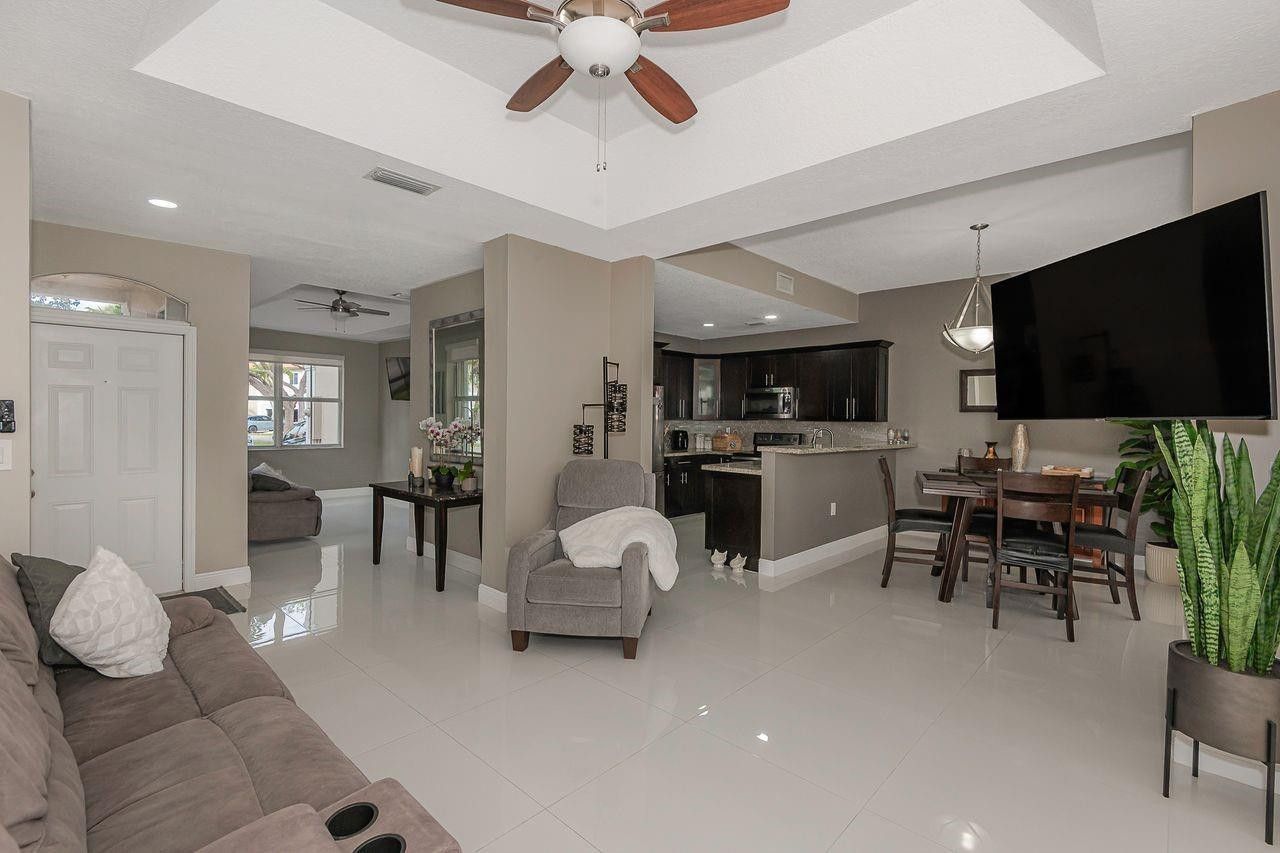 14251 NW 83rd Ave, Hialeah, FL 33016 Main Photo