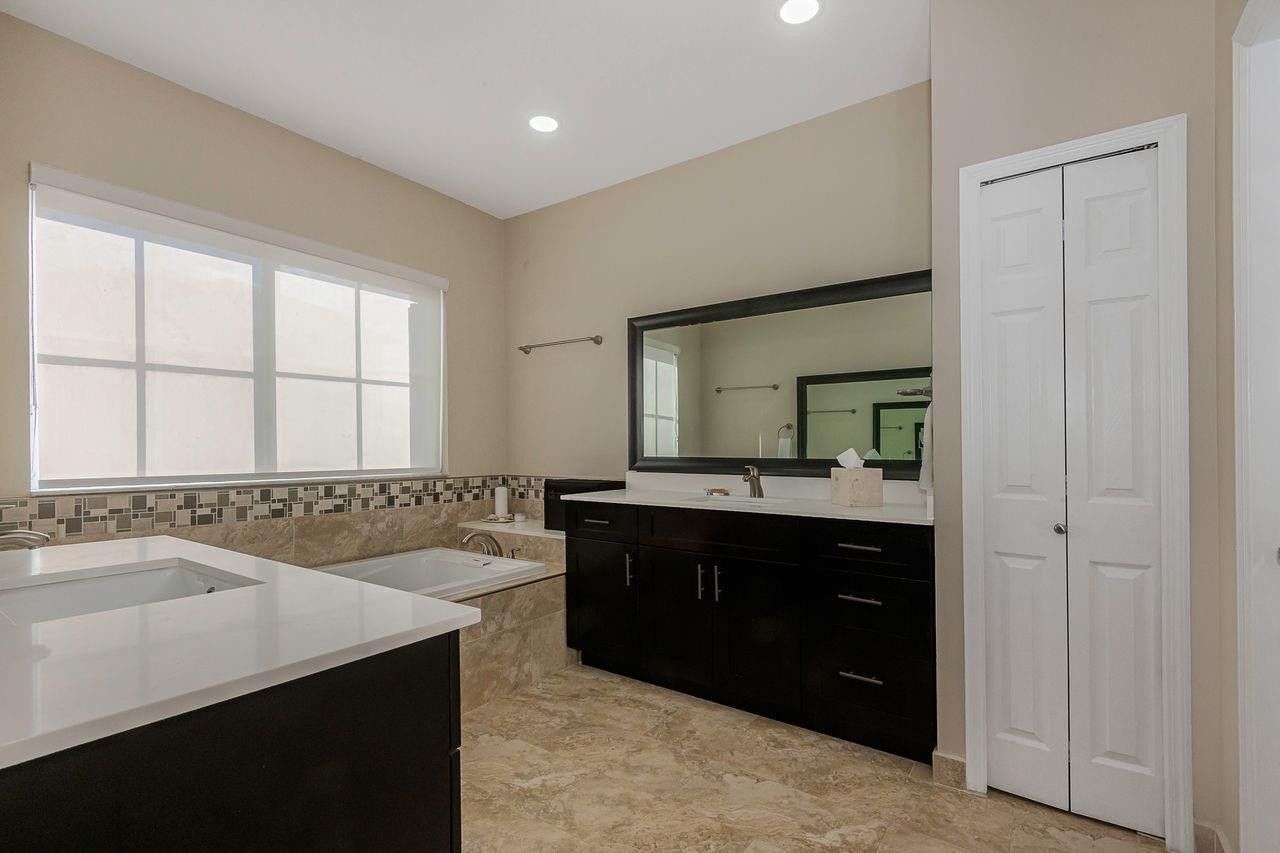 14251 NW 83rd Avenue, Hialeah, FL 33016 Photo