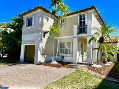 14251 NW 83rd Avenue, Hialeah, FL 33016 Photo