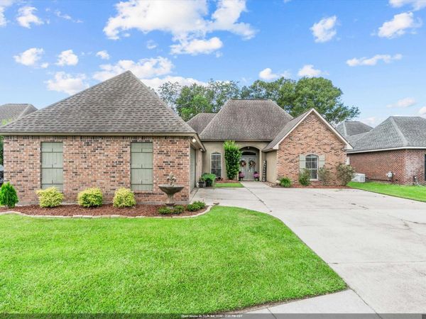 11135 Peaks Ave, Walker, LA 70785