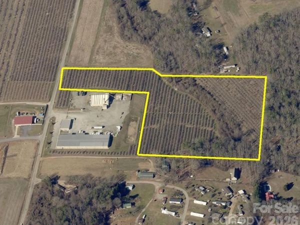 99999 Mcmurray Road , Flat Rock, NC 28731