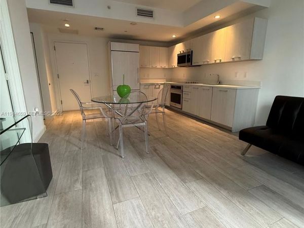 55 SW 9th St, Unit 2107, Miami, FL 33130